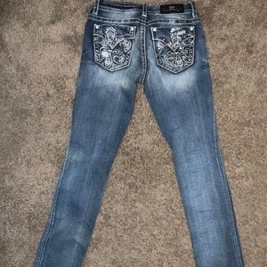 Miss Me, Signature Straight Jeans, Size 28